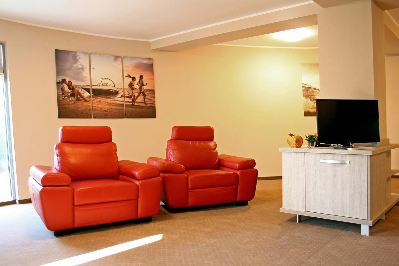 Nemo Hotel Braila Bagian luar foto