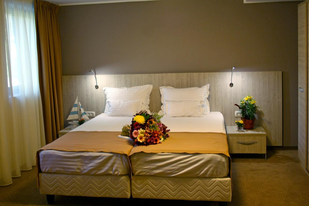 Nemo Hotel Braila Bagian luar foto
