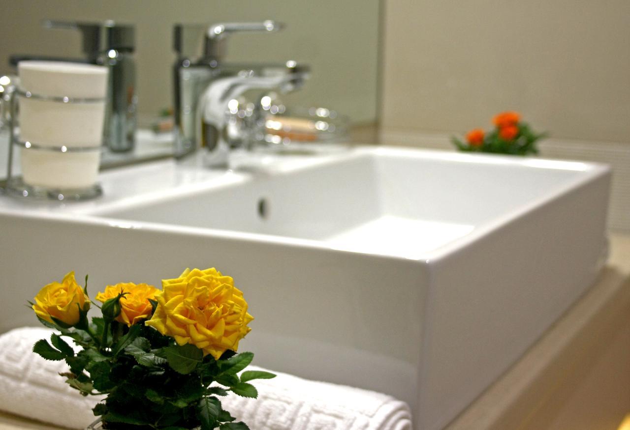 Nemo Hotel Braila Bagian luar foto
