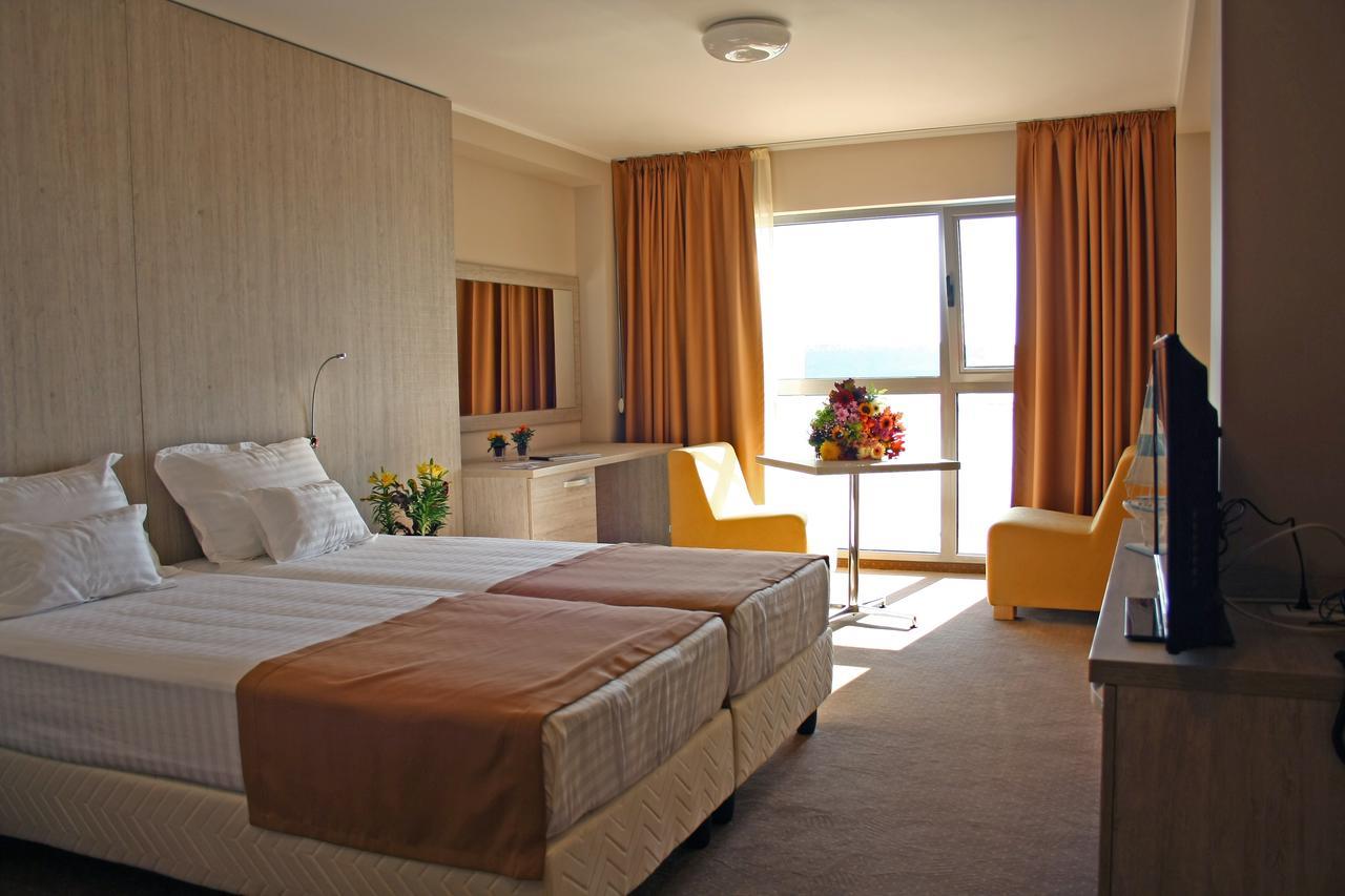 Nemo Hotel Braila Bagian luar foto